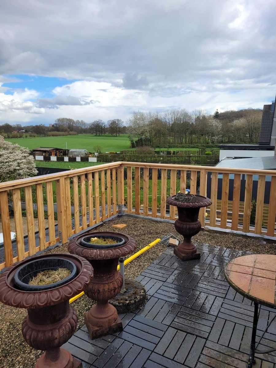 Holzgeländer & Balkon